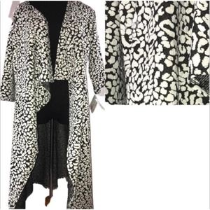 B/W M Cheetah Shirley NWT LLR